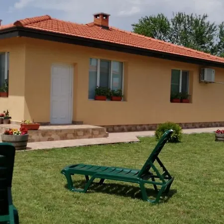 Vyara Holiday home *