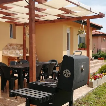 Vyara Holiday home Krapets (Dobrich)